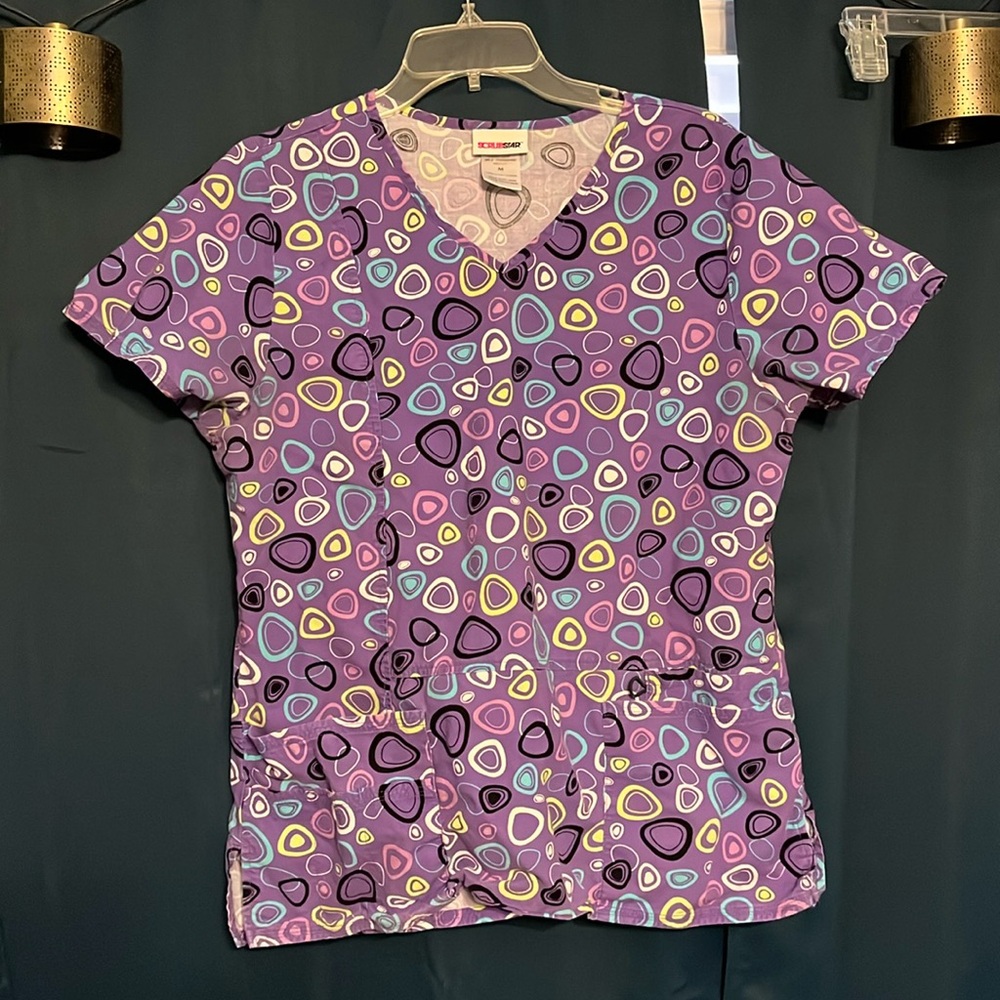 Scrub top